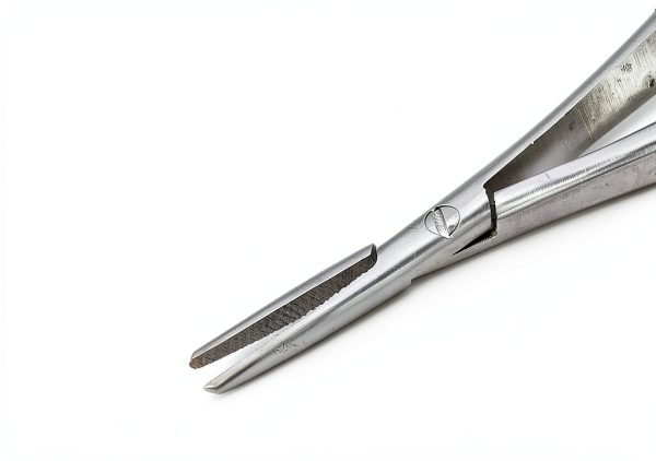 ARTMAN Instruments Castroviejo Needle Holder 5.5 Inches Straight with Lock – Precision Dental & Surgical Micro Suturing Instrument, Stainless Steel-1